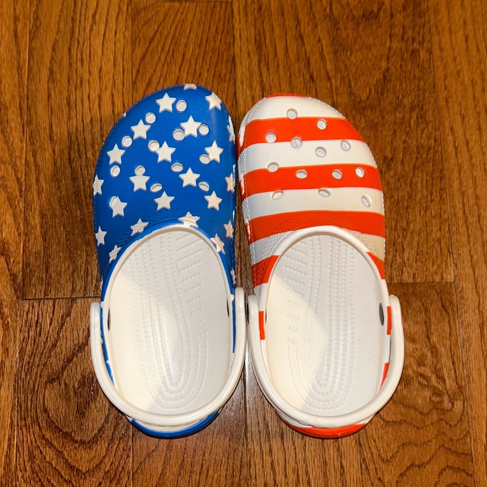 American Flag Patterned Crocs